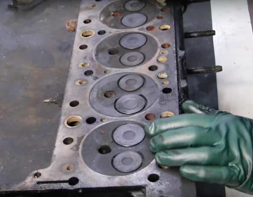 Top 10 Maintenance Alerts for Mercedes 4 and 5 Cylinder Diesel Engine